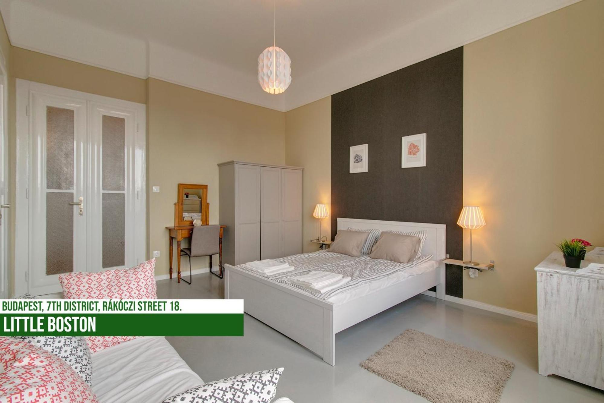 Little Americas Soho Apartments Budapest Esterno foto